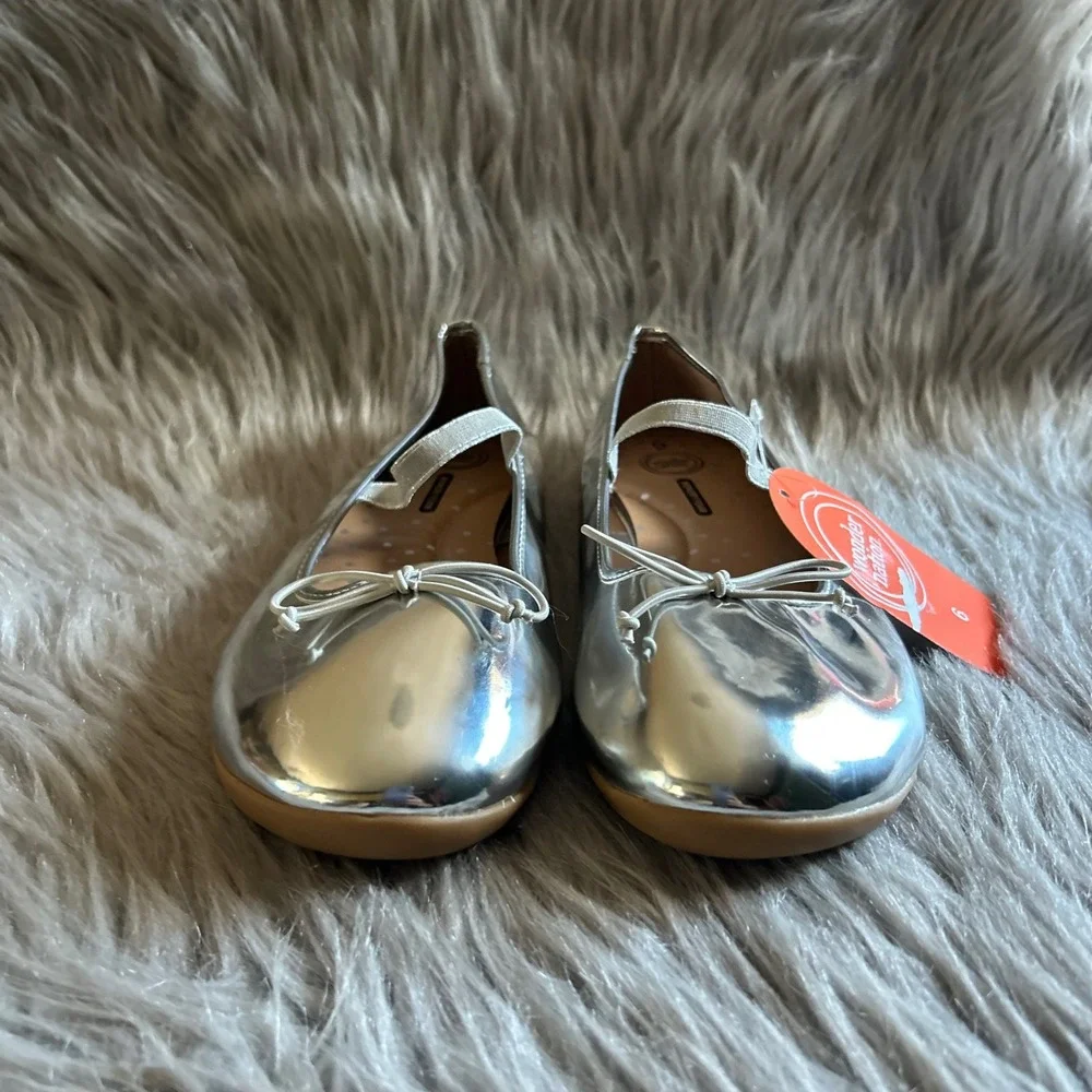 Wonder Nation Bow Ballet Flats Big Girls Size 6 Silver Slip On Mary Jane Shoes